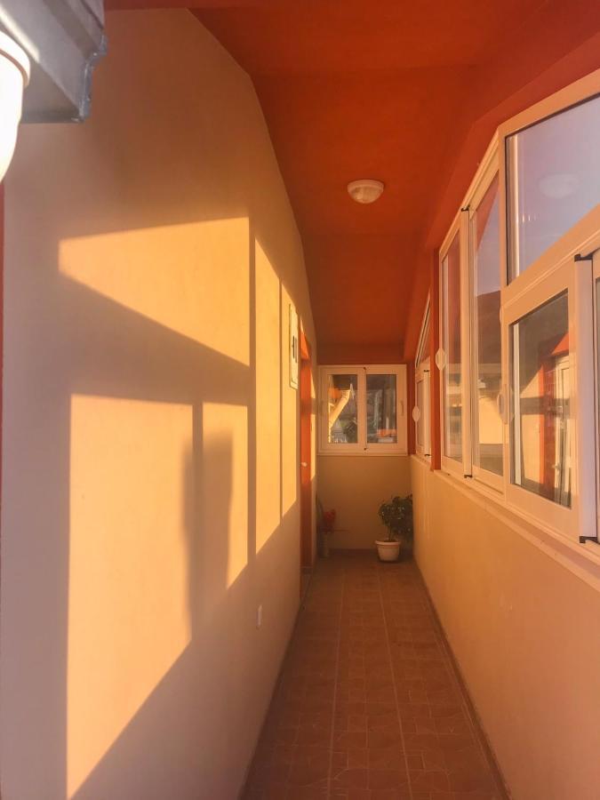 Jovana -- Porodicni Apartmani Igalo Херцег-Новий Екстер'єр фото