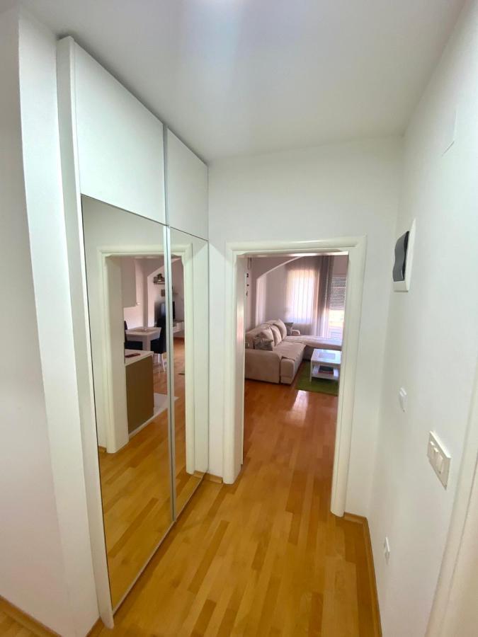Jovana -- Porodicni Apartmani Igalo Херцег-Новий Екстер'єр фото
