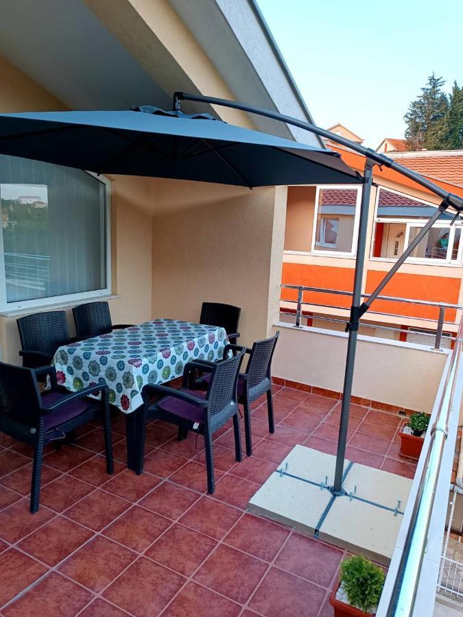 Jovana -- Porodicni Apartmani Igalo Херцег-Новий Екстер'єр фото