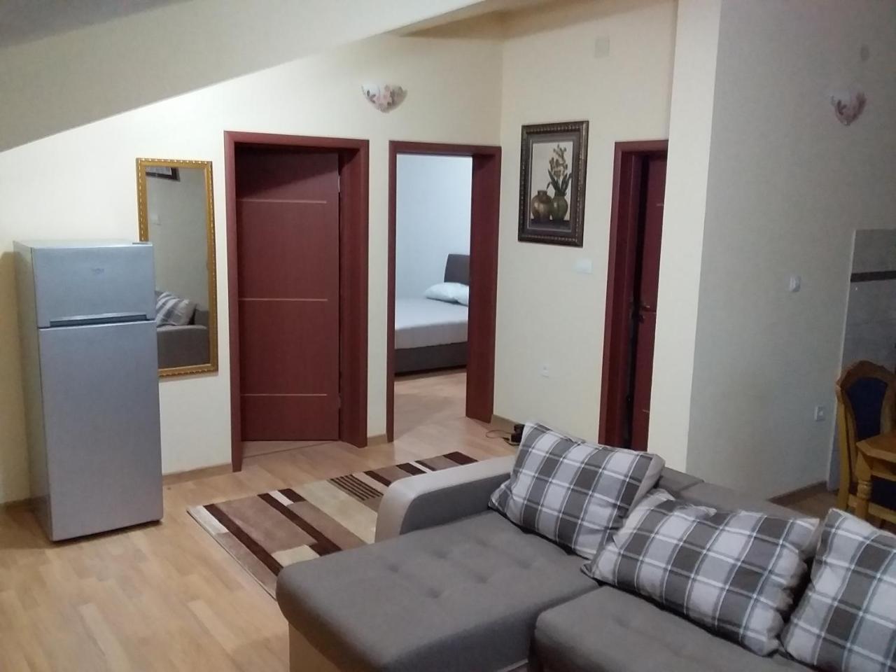Jovana -- Porodicni Apartmani Igalo Херцег-Новий Екстер'єр фото